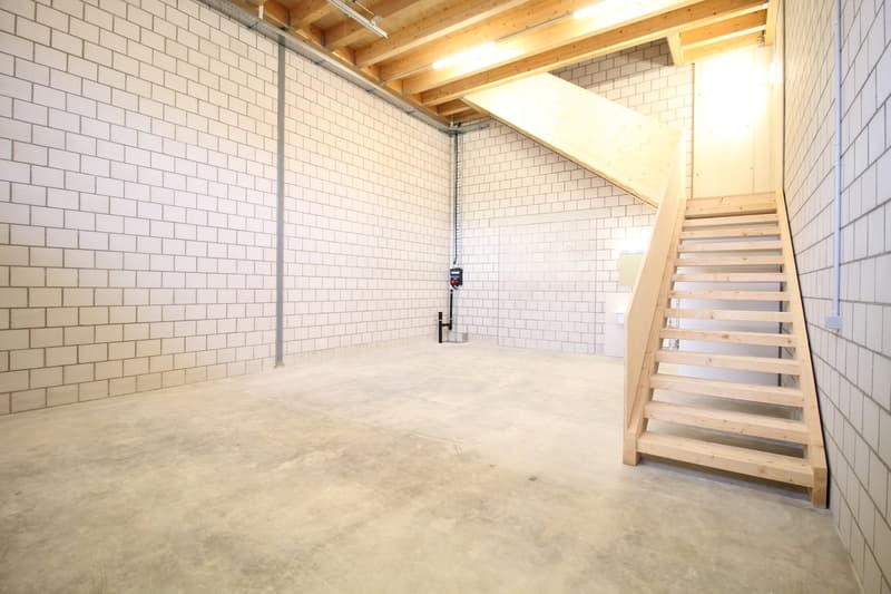 Modern commercial property in Röthenbach Herzogenbuchsee for rent (5)