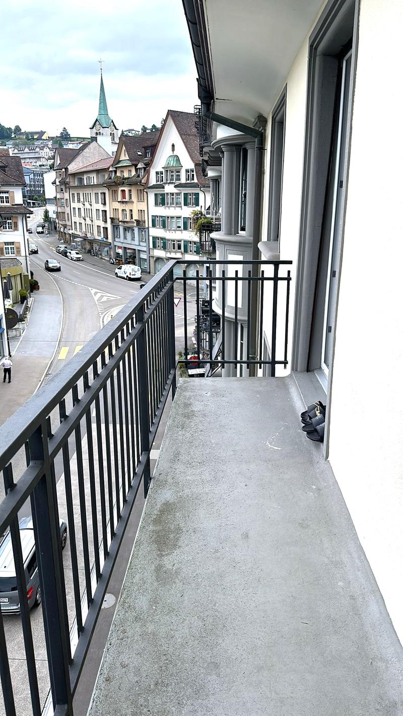 Charmante 3.5-Zimmer-Altbauwohnung an der Bahnhofstrasse in Herisau (4)