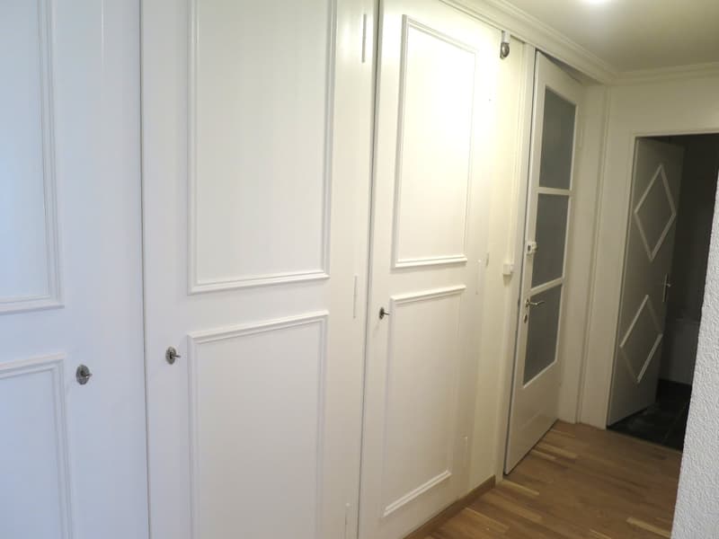 Charmante 2.5-Zimmer-Wohnung mit Balkon im Altbau – Herisau (2)