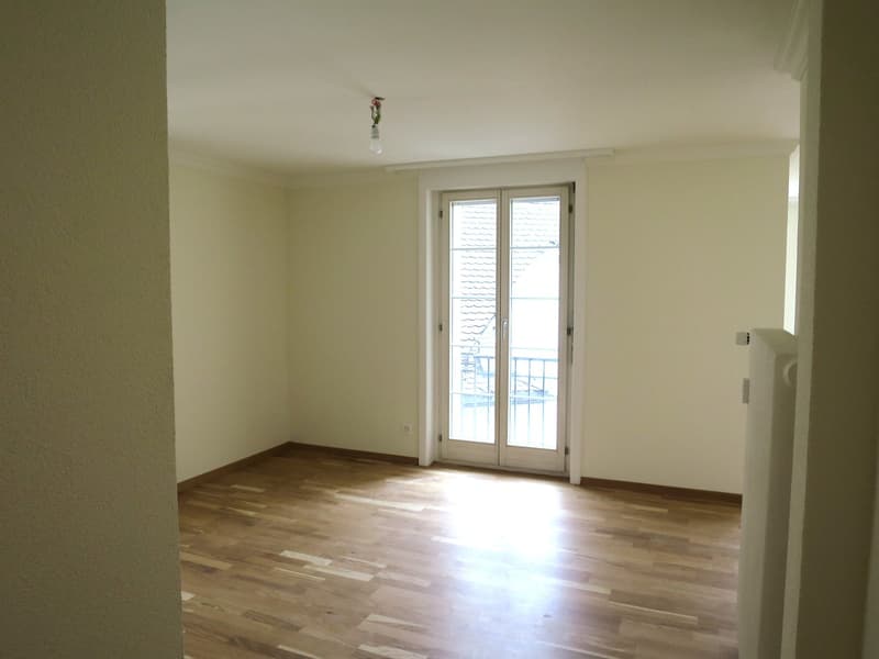 Charmante 2.5-Zimmer-Wohnung mit Balkon im Altbau – Herisau (4)