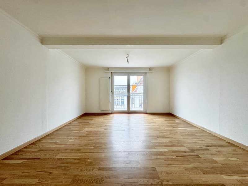 Charmante 2.5-Zimmer-Dachwohnung mit Balkon in St. Gallen (5)
