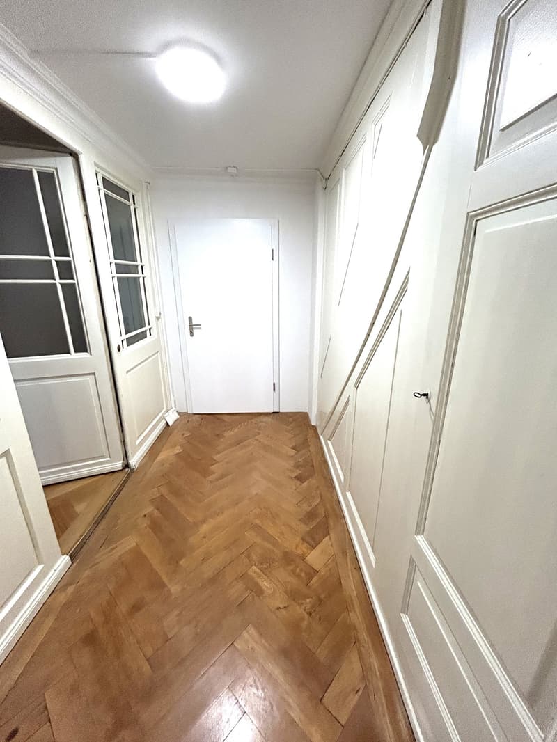Charmante 5.5-Zimmer-Dachwohnung in St. Gallen – Altbau mit Balkon (2)