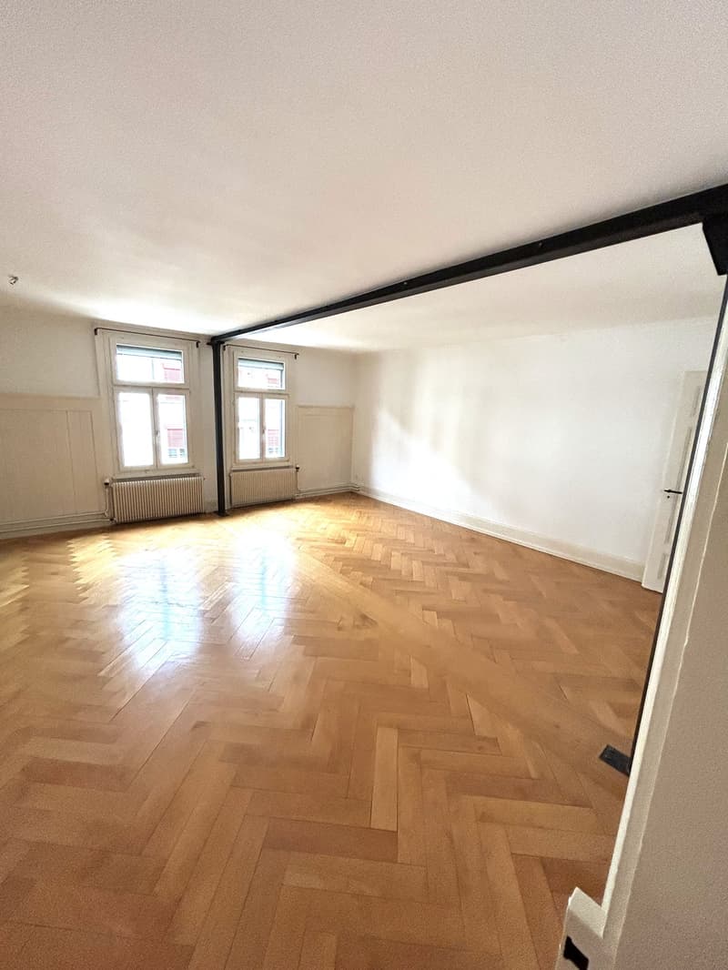 Charmante 5.5-Zimmer-Dachwohnung in St. Gallen – Altbau mit Balkon (5)
