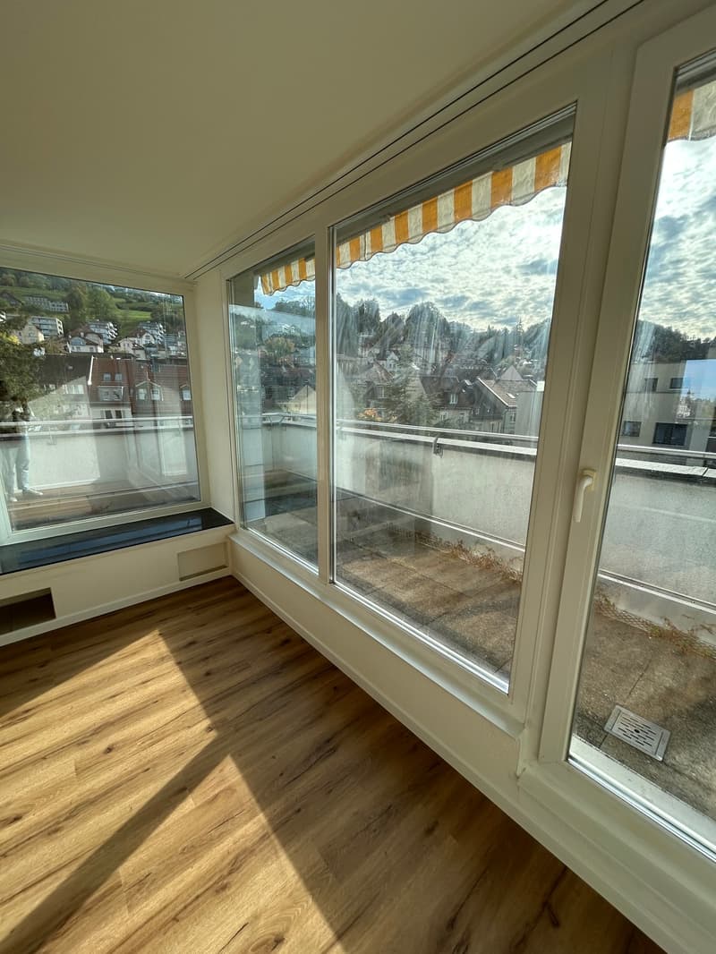 Charmantes 1-Zimmer-Apartment im 6. OG mit schöner Aussicht – St. Gallen (3)