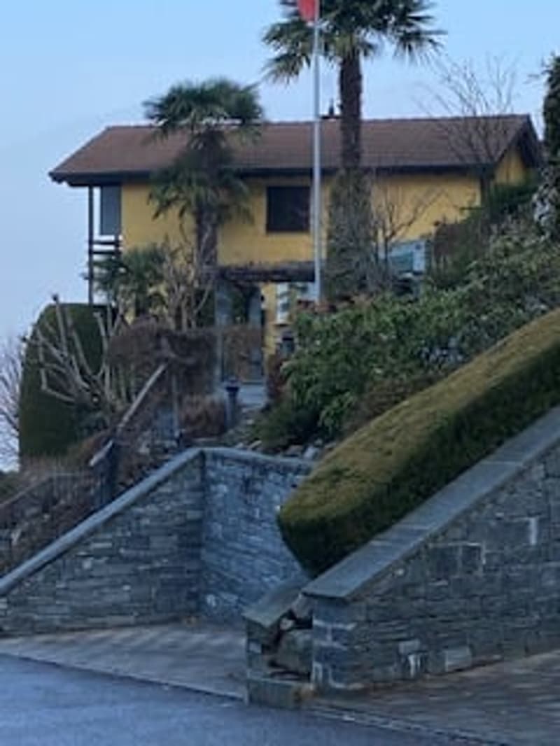Wohnen an einem paradiesischen Flecken im Tessin mit einer unverbaubaren See& Weitsicht / 2 WOHNSITZ (10)