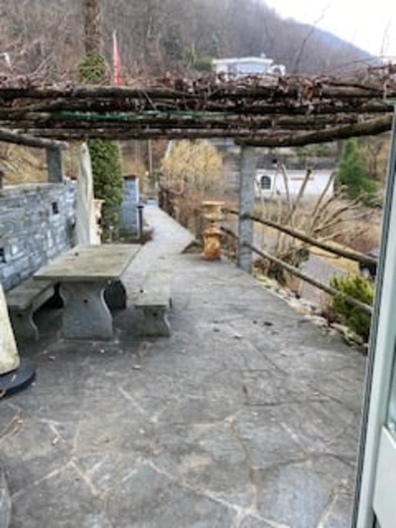 Wohnen an einem paradiesischen Flecken im Tessin mit einer unverbaubaren See& Weitsicht / 2 WOHNSITZ (8)