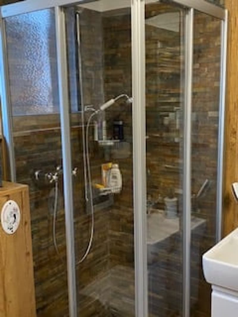Wohnen an einem paradiesischen Flecken im Tessin mit einer unverbaubaren See& Weitsicht / 2 WOHNSITZ (13)