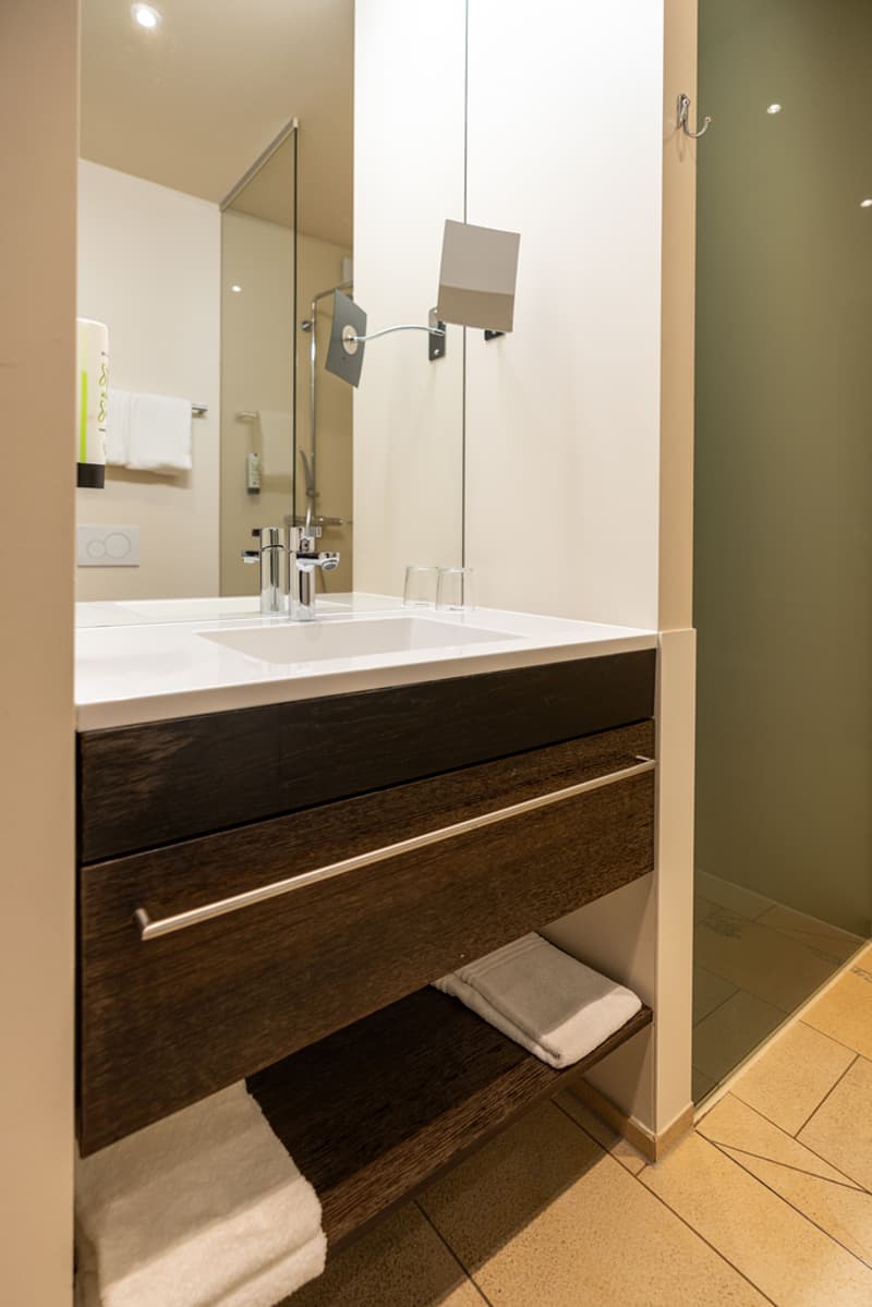b-smart-hotel-widnau-bad2.jpg