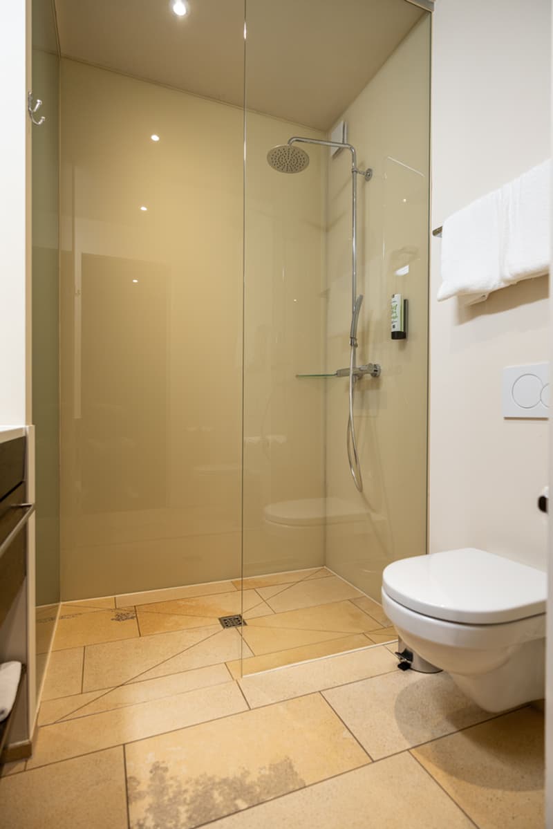 b-smart-hotel-widnau-bad3.jpg