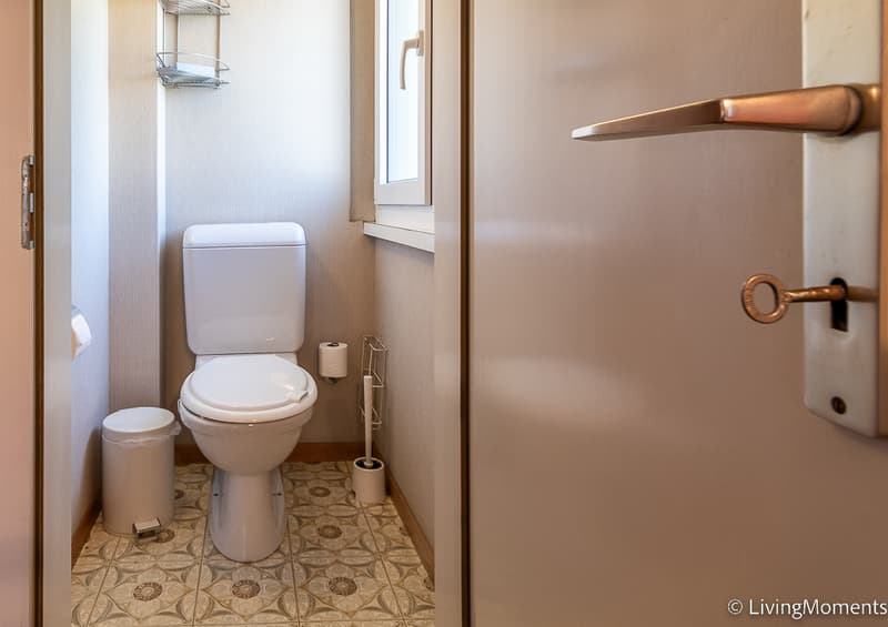 BRLM_N24_Toilet.jpg