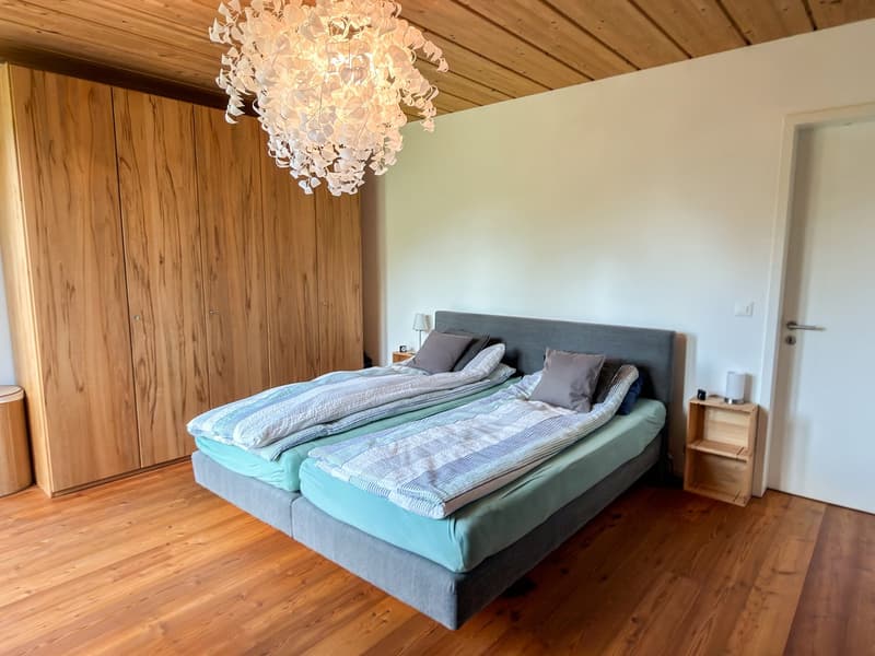 Grosses Schlafzimmer