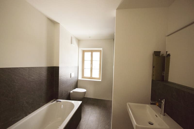 grosses Badezimmer
