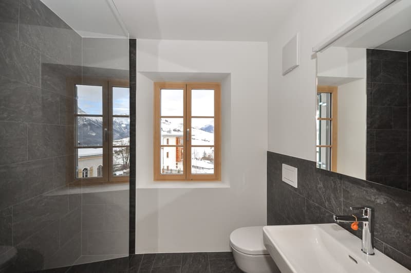 kleines Badezimmer mit Dusche