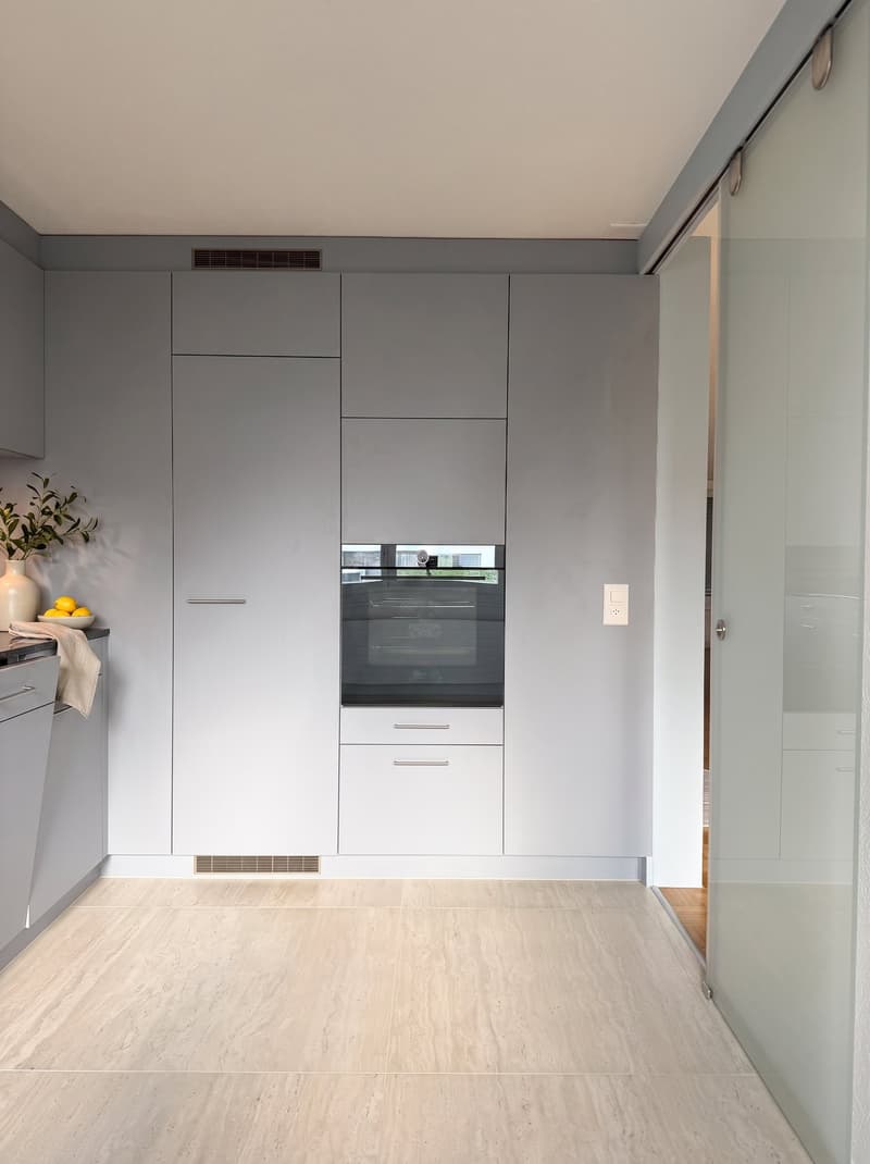 Frisch renovierte 3.5 Zimmer-Wohnung an ruhiger Lage, mit Aussicht, im steuergünstigen Feusisberg (6)