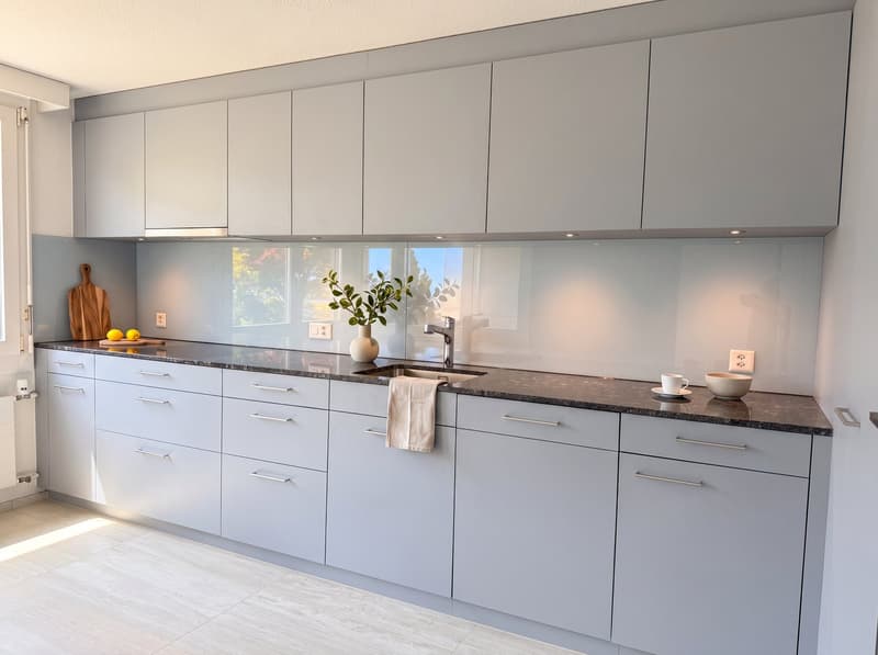Frisch renovierte 3.5 Zimmer-Wohnung an ruhiger Lage, mit Aussicht, im steuergünstigen Feusisberg (5)