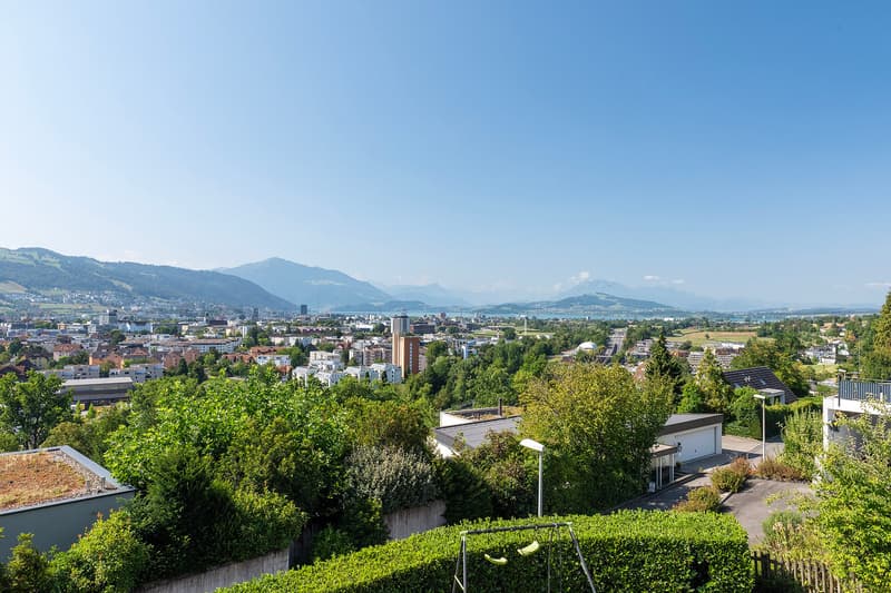 8‑Zi-Einfamilienhaus mit See- und Bergsicht (7)