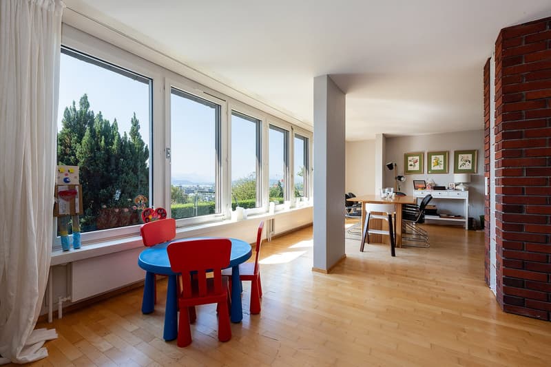8‑Zi-Einfamilienhaus mit See- und Bergsicht (2)
