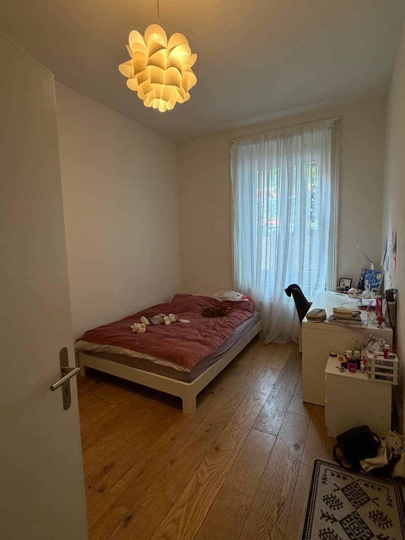 Charmante 3.5-Zimmer-Altbauwohnung an der Engelstrasse in Zürich 8004 (2)