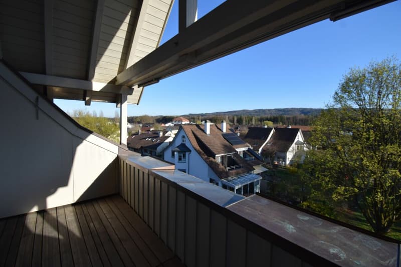 Neu Renovierte 4,5 Zimmer Maisonette-Wohnung im 2. OG mit Lift (Eigentumsstandard) (7)