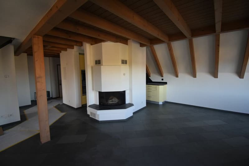 Neu Renovierte 4,5 Zimmer Maisonette-Wohnung im 2. OG mit Lift (Eigentumsstandard) (1)