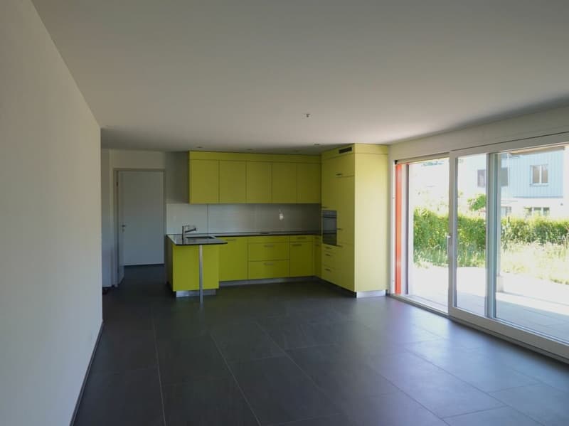 Moderne 4.5-Zimmer-Gartenwohnung im Herzen von Kleinandelfingen (3)