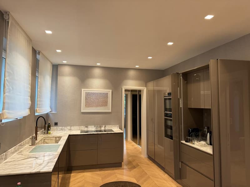 Luxury Lake-View Duplex in the Heart of Lugano – Available Immediately (8)