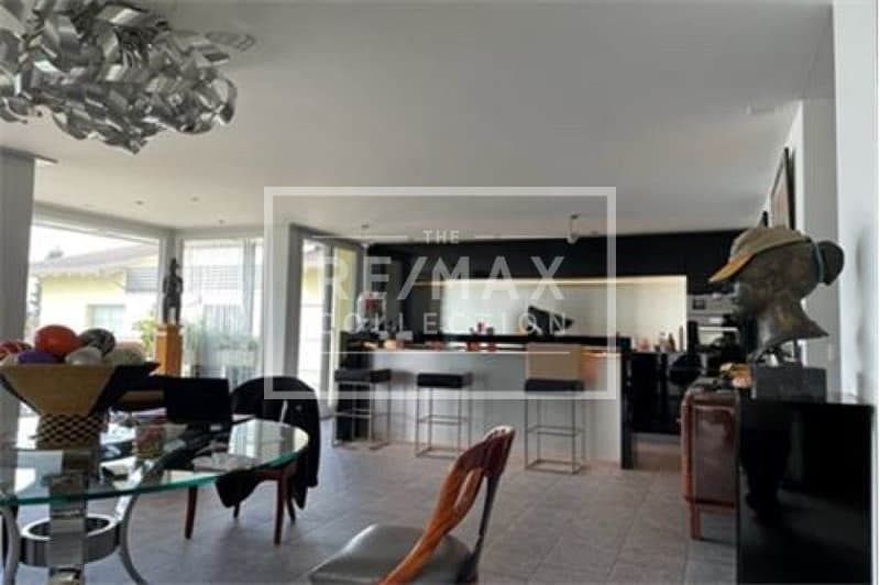 Luxuriöse und offene 2.5-Zimmer-Wohnung mit grossartiger Sicht auf See und Berge in Alpnachstad (2)