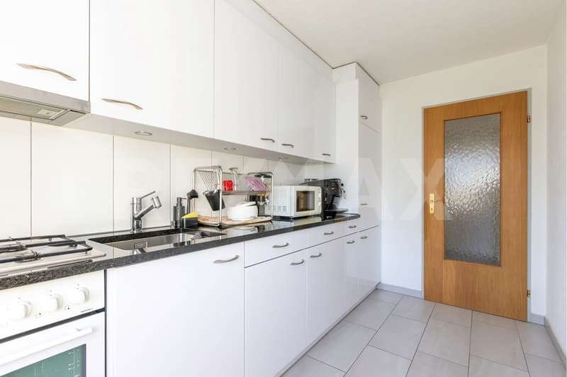 Attraktive, gepflegte 3.5 -Zi. Wohnung an ruhige Lage und Fernsicht in Brunnen SZ (7)