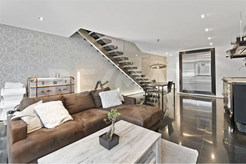 Stillvolle, möblierte 2.5-Zimmer-Maisonnette-Miet-Wohnung direkt an der Seepromenade, Brunnen SZ (4)