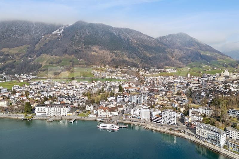 Stillvolle, möblierte 2.5-Zimmer-Maisonnette-Miet-Wohnung direkt an der Seepromenade, Brunnen SZ (12)