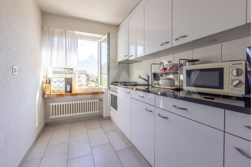 Attraktive, gepflegte 3.5 -Zi. Wohnung an ruhige Lage und Fernsicht in Brunnen SZ (4)