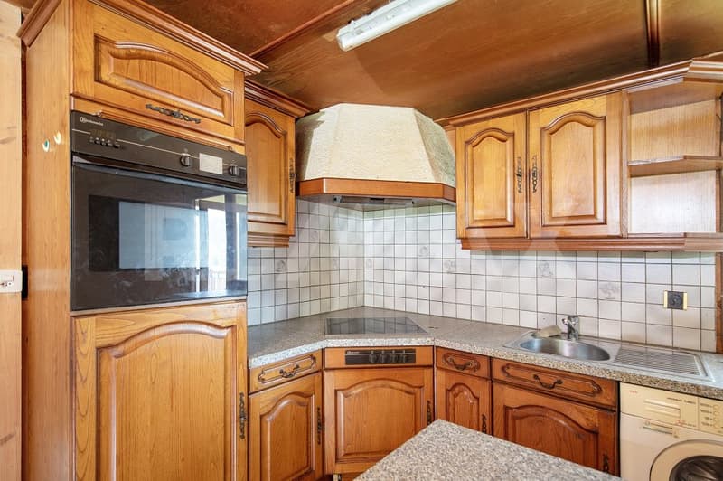 Charmantes 3-Zi.-Einfamilienhaus mit Traum-Seesicht in Lauerz SZ (3)
