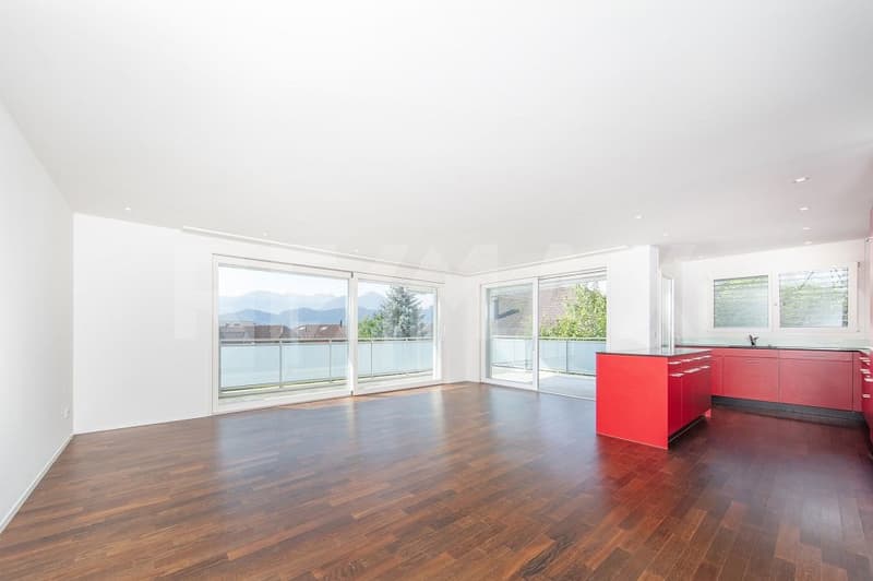 Elegante, helle 3.5-Zi.-Wohnung mit grosser Terrasse und Bergpanoramasicht, 6353 Weggis LU (3)
