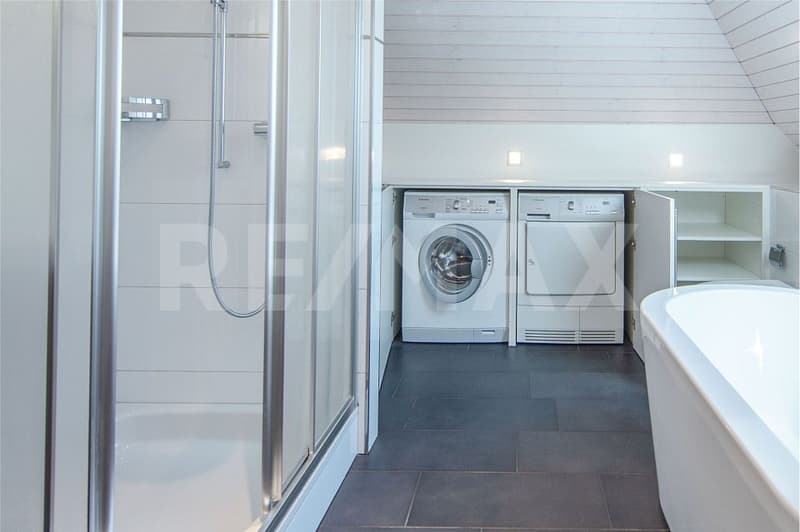 Charmante 3.5-Zimmer-Dachwohnung (keine Weitervermietung möglich) im Schlössli in Vitznau (10)