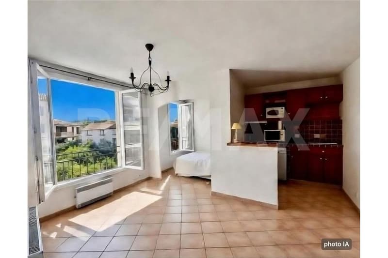 Einmalige Gelegenheit - Grosses Studio mit Garagenplatz im Zentrum von Saint-Tropez (4)
