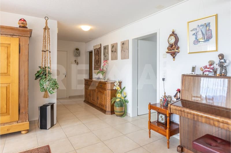 Adlerhorst, 7-Zimmer Villa mit Weitblick, Wintergarden & Indoor-Pool, 220 m² NWF, Schwyz (SZ) (7)