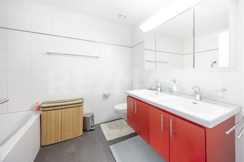 Stilvoll wohnen mit Mythenblick  moderne 4.5-Zimmer-Eigentumswohnung in Ibach SZ (9)