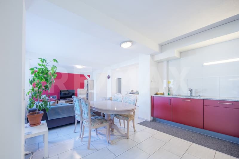 Attraktive, gepflegte 2.5-Zimmer-Wohnung an ruhiger Lage nahe Dorfkern und See, 6442 Gersau SZ (6)