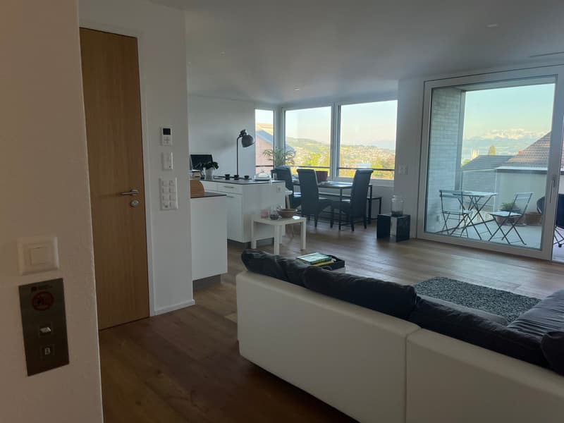 Moderne 2.5 Zimmerwohnung in Kilchberg  zu vermieten (3)