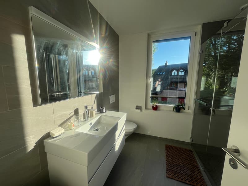 Moderne 2.5 Zimmerwohnung in Kilchberg  zu vermieten (6)