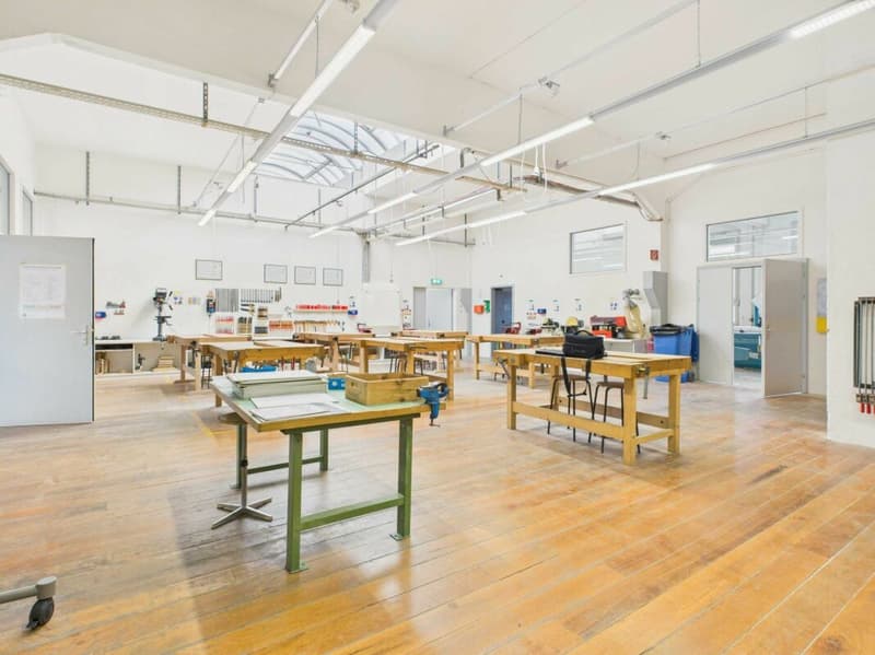 Espaces de Bureau/Commercial en Centre-Ville (5)