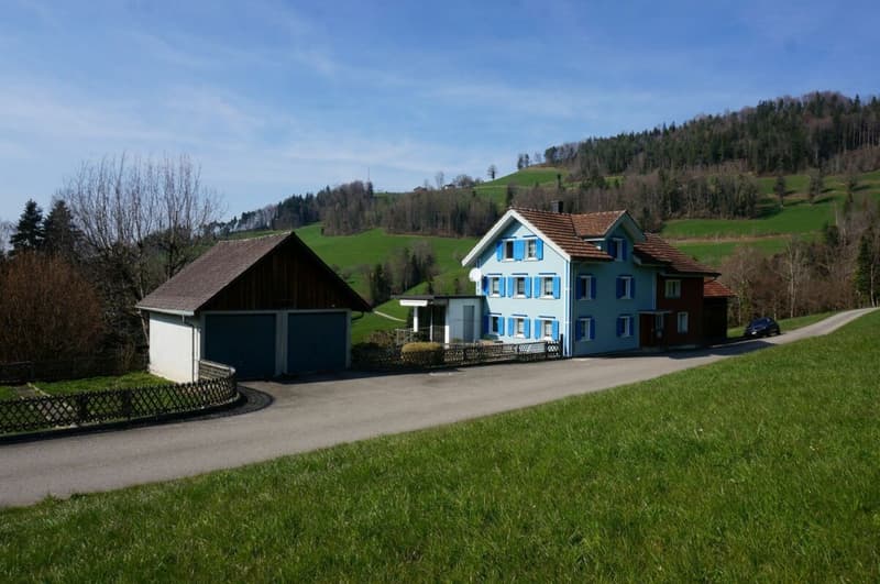 Habitation proche de la nature avec vue - maison unifamiliale avec garage double, grange et grand jardin (2)