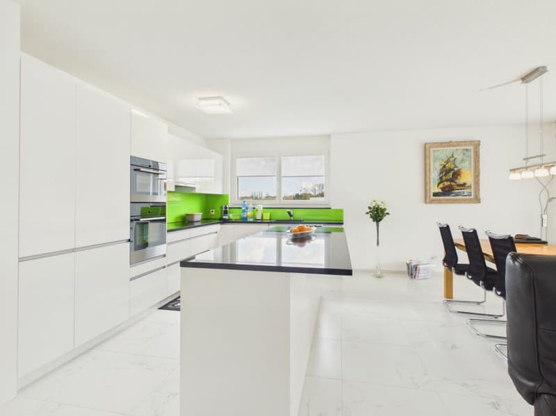 Topmoderne 4.5-Zimmer-Wohnung in Oberuzwil (2)