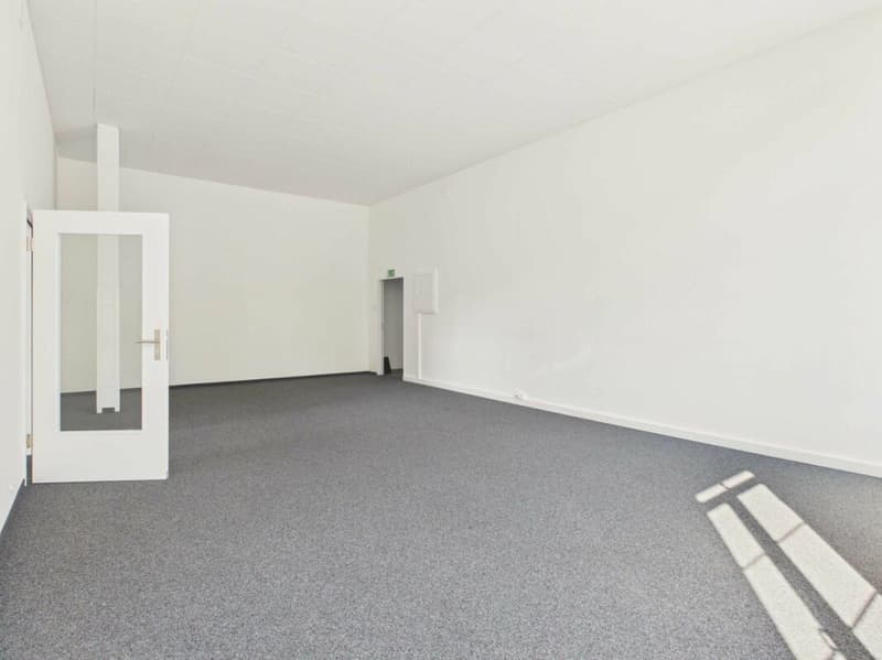 Gewerbefläche in zentralem Gewerbe- und Wohnareal mit 105m2 (3)