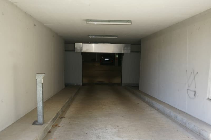 2 Tiefgaragenplätze mitten im Dorfzentrum (3)