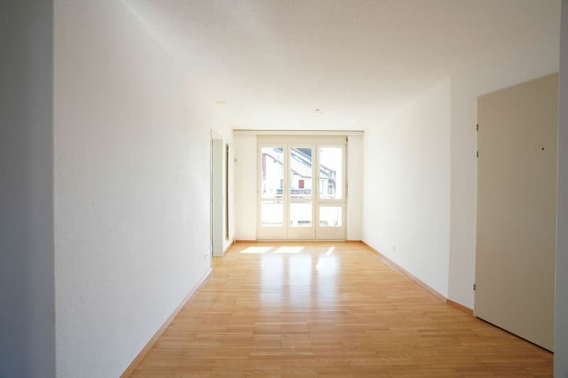 Entree/ Essbereich mit Zugang zum Balkon