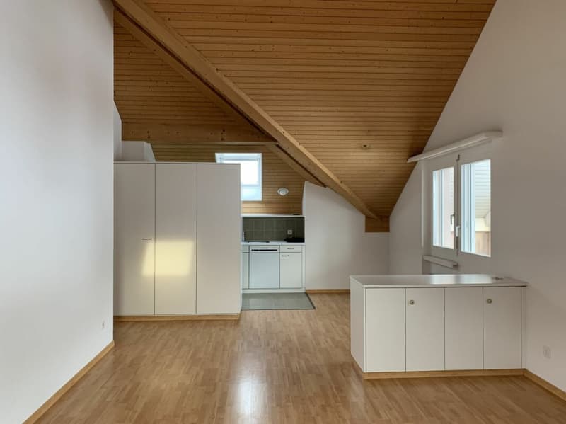 heimelige Dachwohnung mitten in Gähwil (2)