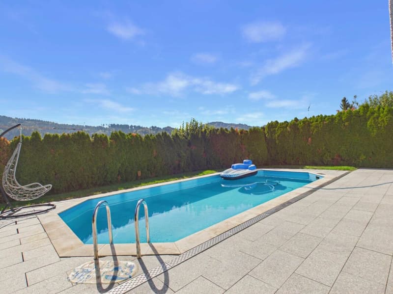 Einfamilienhaus mit atemberaubender Aussicht und Swimmingpool (44)