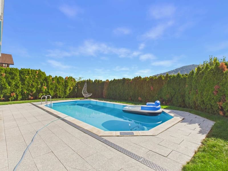 Einfamilienhaus mit atemberaubender Aussicht und Swimmingpool (45)