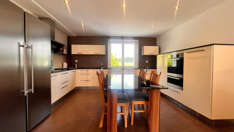 Furnished flat of 4.5 room in Epalinges - Appartement meublé de 4.5 à Epalinges (2)